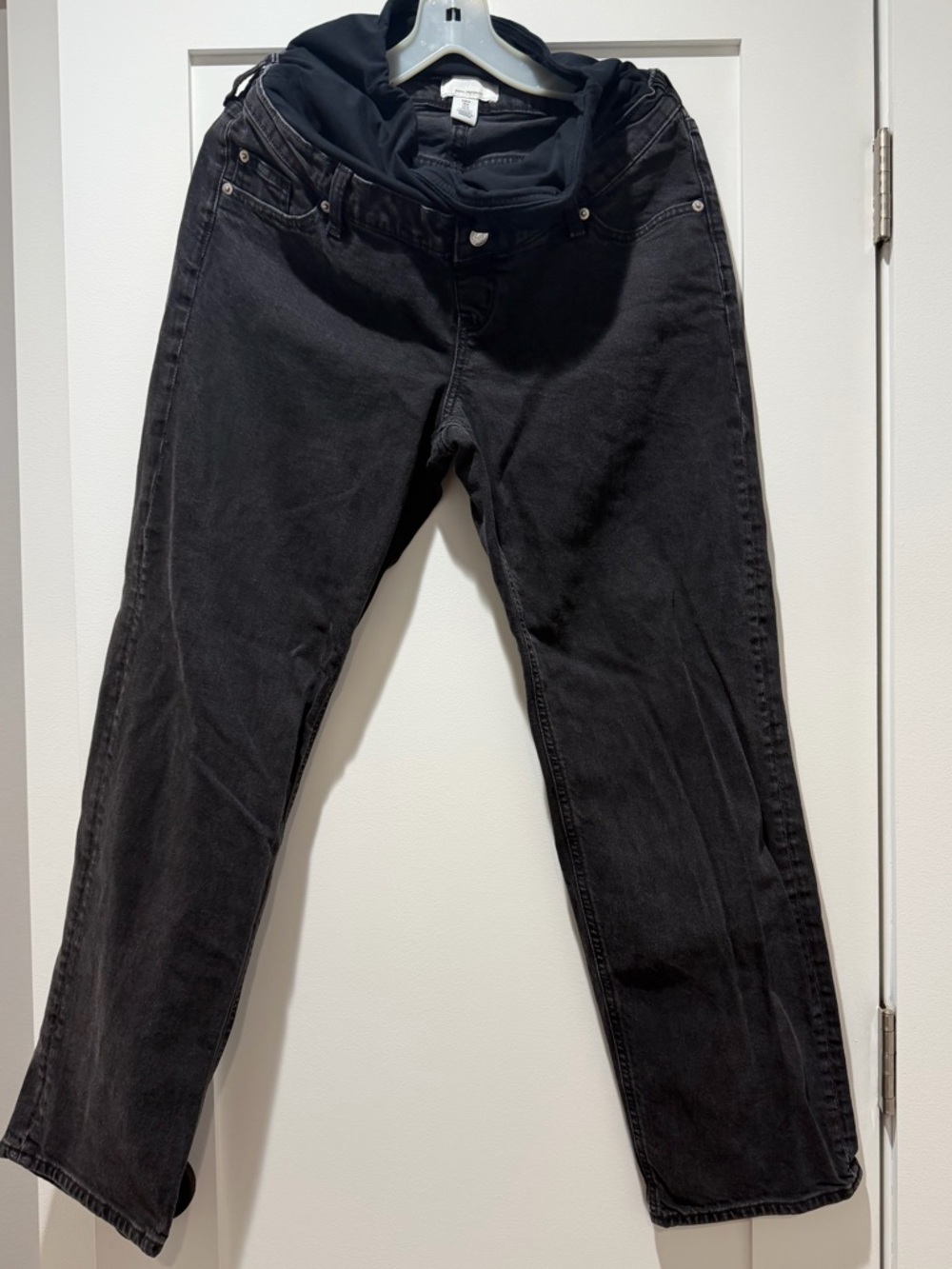 H&M Maternity full panel over the belly Black Straight-Leg Jeans